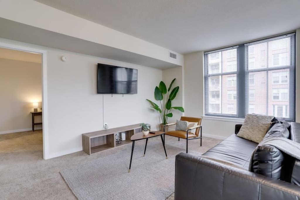 Fantastic 2 Bedroom Condo At Pentagon City أرلنغتون المظهر الخارجي الصورة