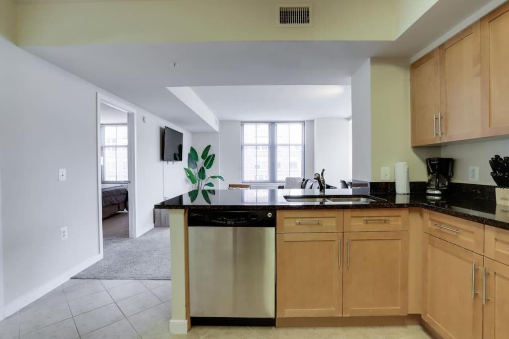 Fantastic 2 Bedroom Condo At Pentagon City أرلنغتون المظهر الخارجي الصورة