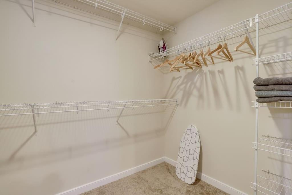 Fantastic 2 Bedroom Condo At Pentagon City أرلنغتون المظهر الخارجي الصورة