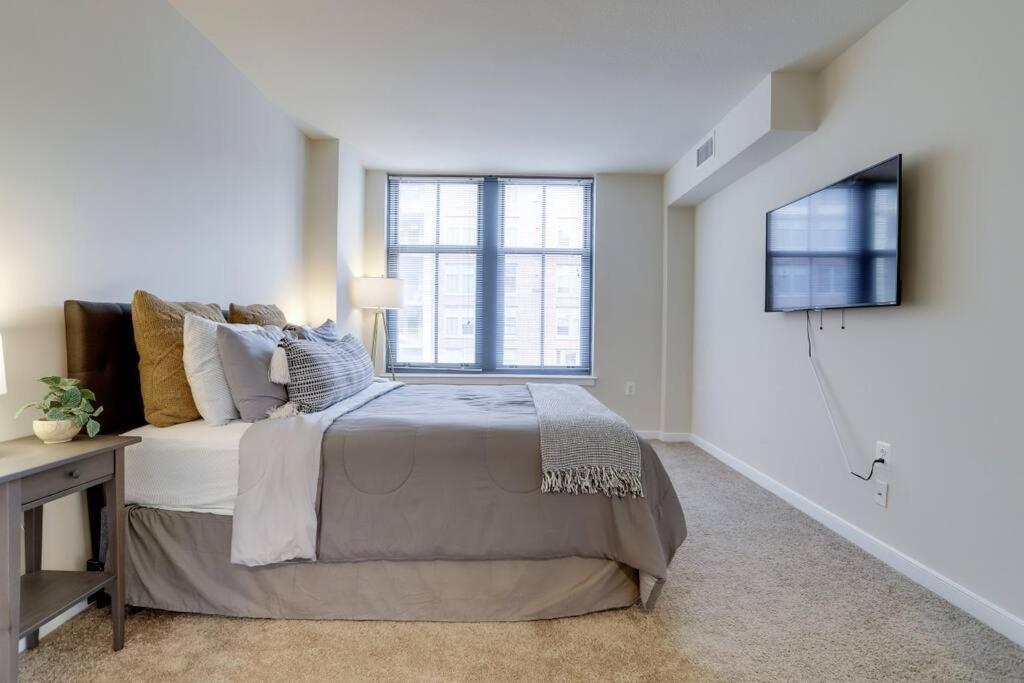 Fantastic 2 Bedroom Condo At Pentagon City أرلنغتون المظهر الخارجي الصورة